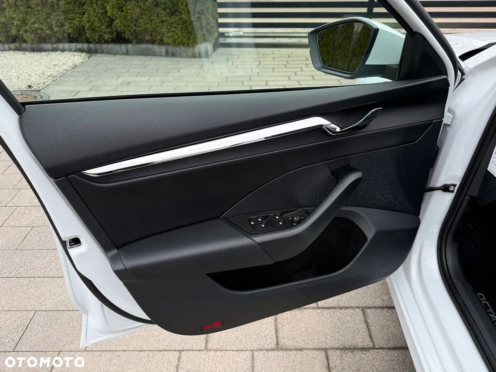 Skoda Octavia 2.0 TDI Style DSG - 25