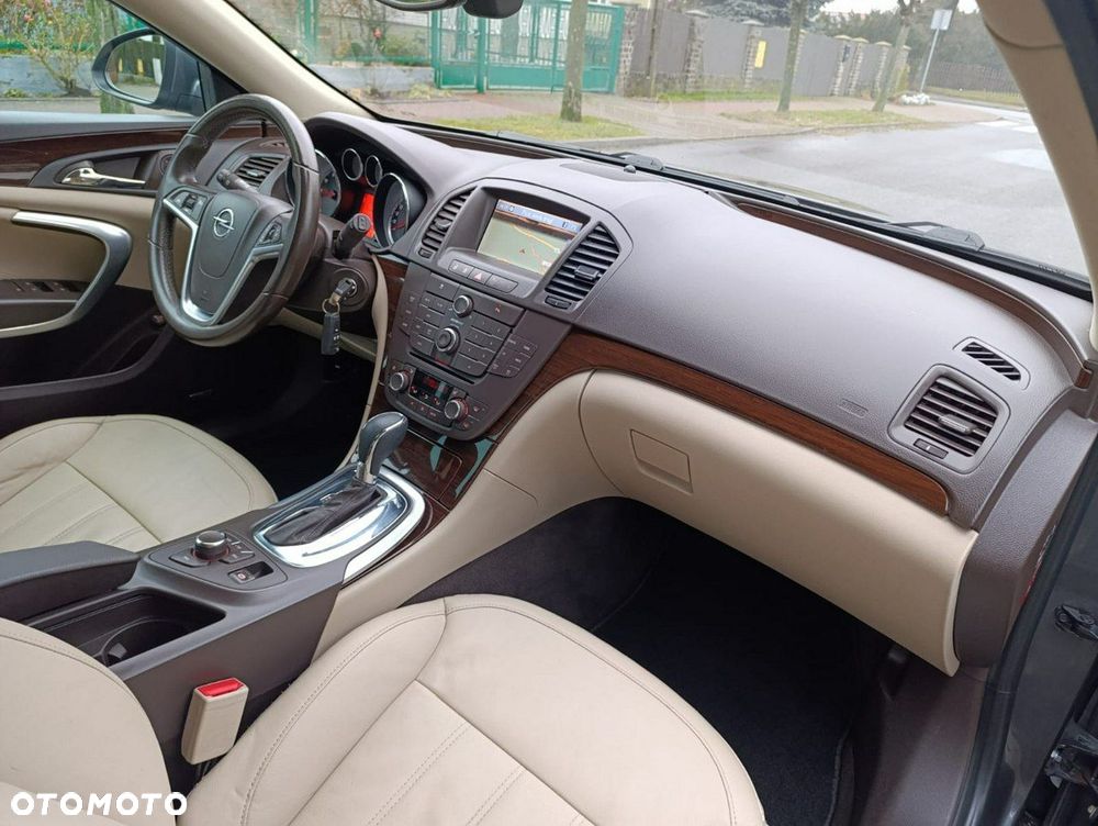 Opel Insignia - 30