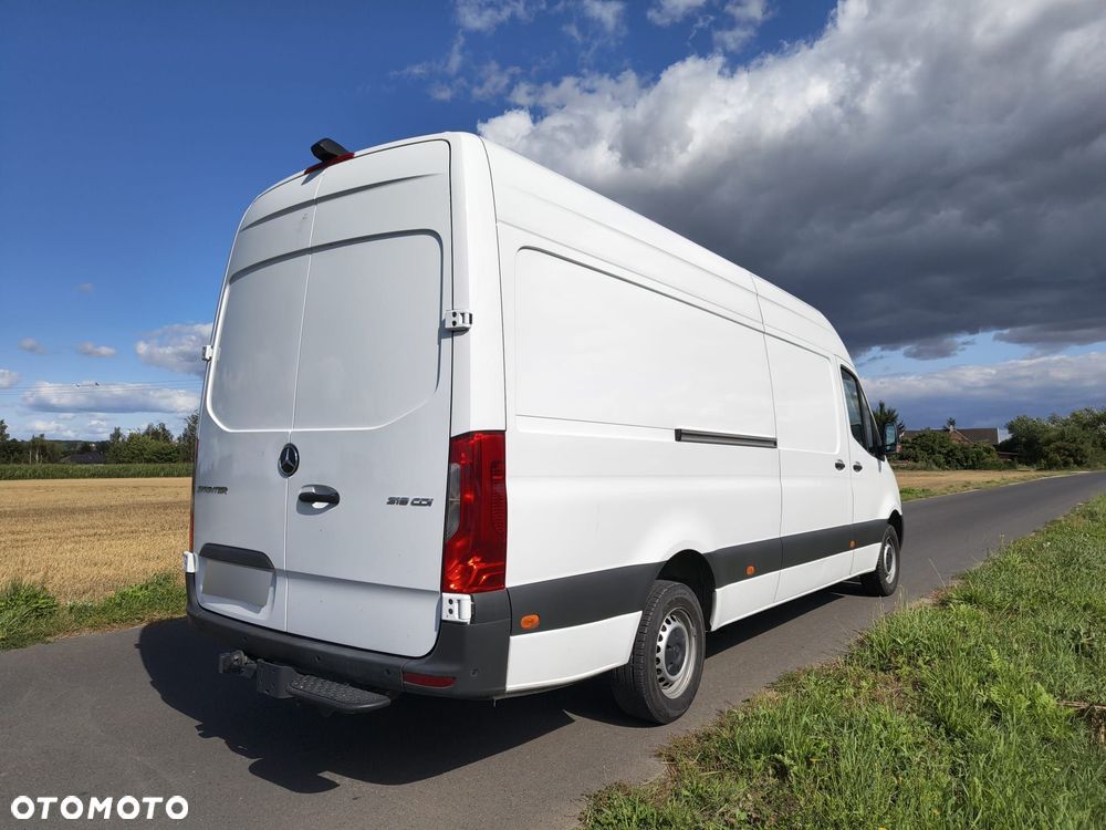 Mercedes-Benz Sprinter - 18