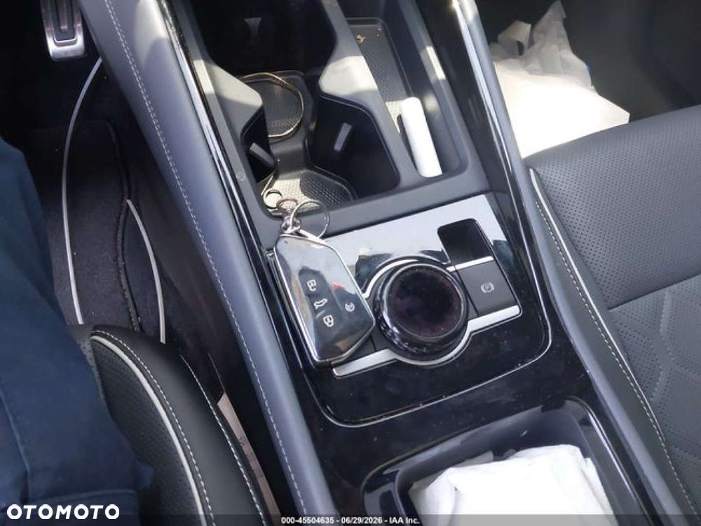 Volkswagen Tiguan - 13