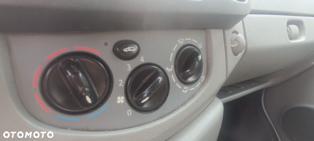 Opel Vivaro - 9
