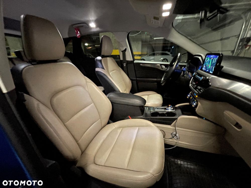Ford Kuga 2.0 EcoBoost AWD Titanium ASS - 19