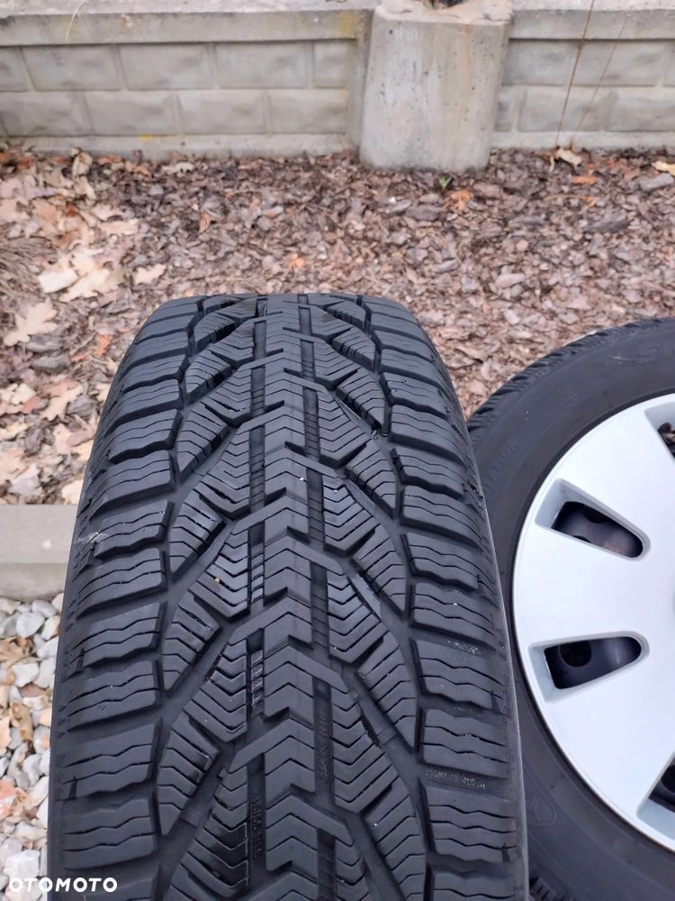 Ford Mondeo 2.5 Ghia - 28