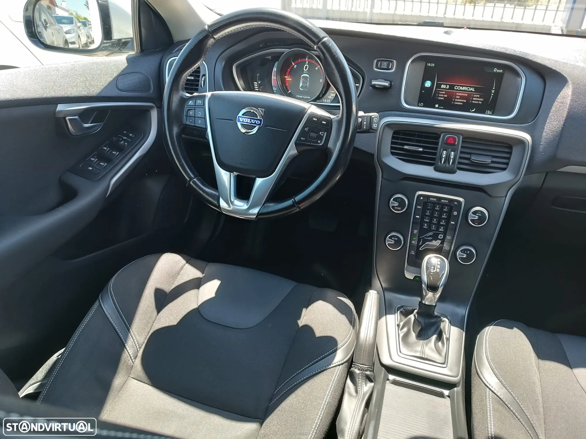 Volvo V40 1.6 D2 Momentum Powershift Eco - 15