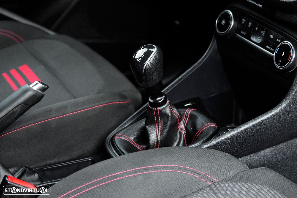 Ford Fiesta 1.0 EcoBoost ST-Line - 15