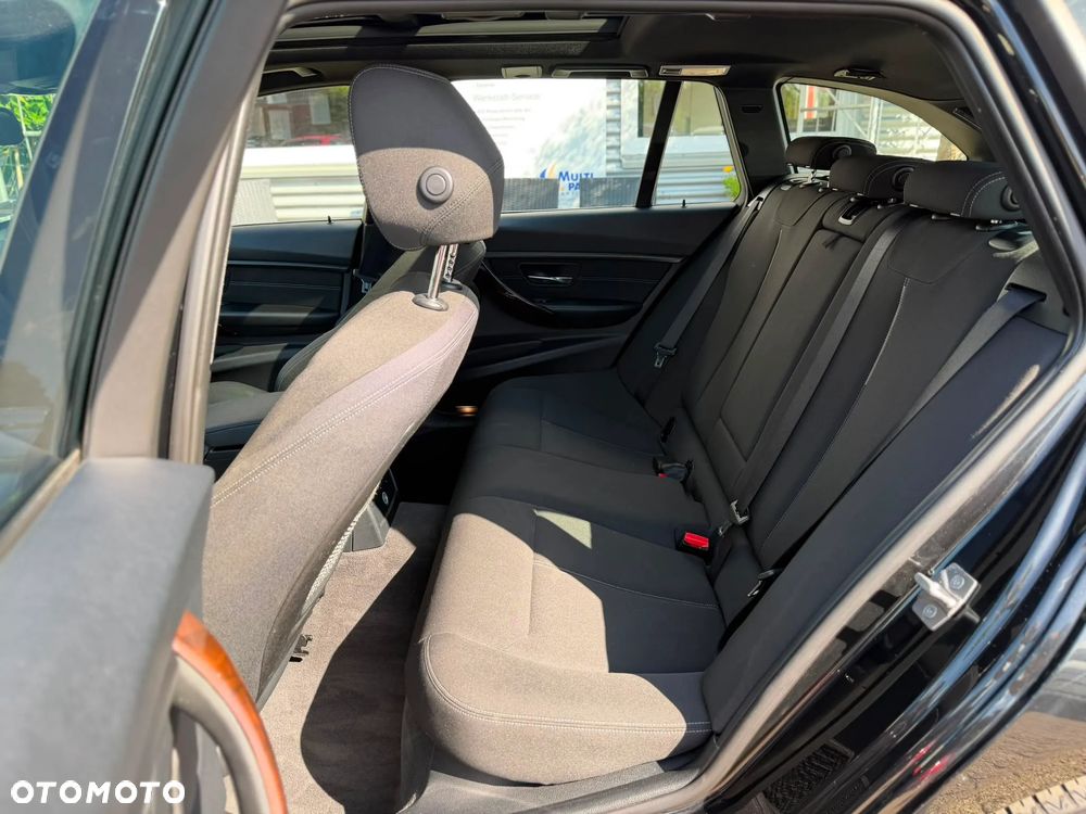 BMW Seria 3 318d Sport Line - 20