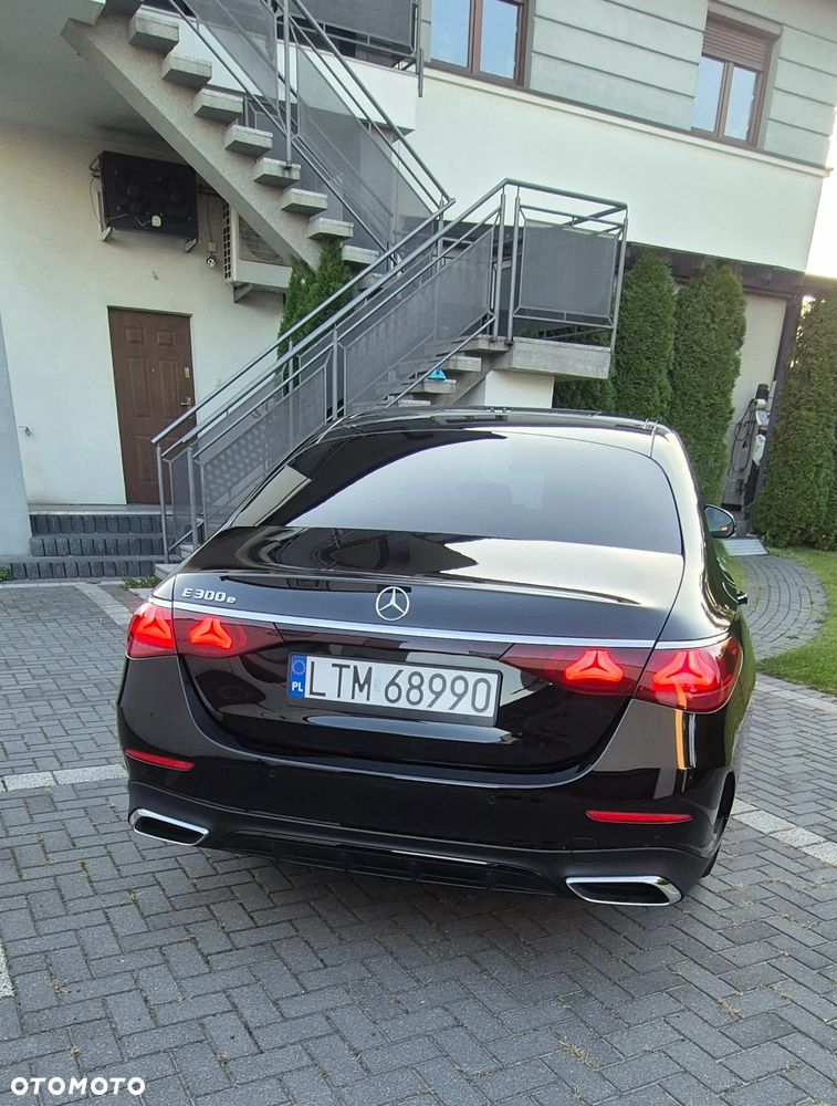 Mercedes-Benz Klasa E 300 9G-TRONIC AMG Line - 6
