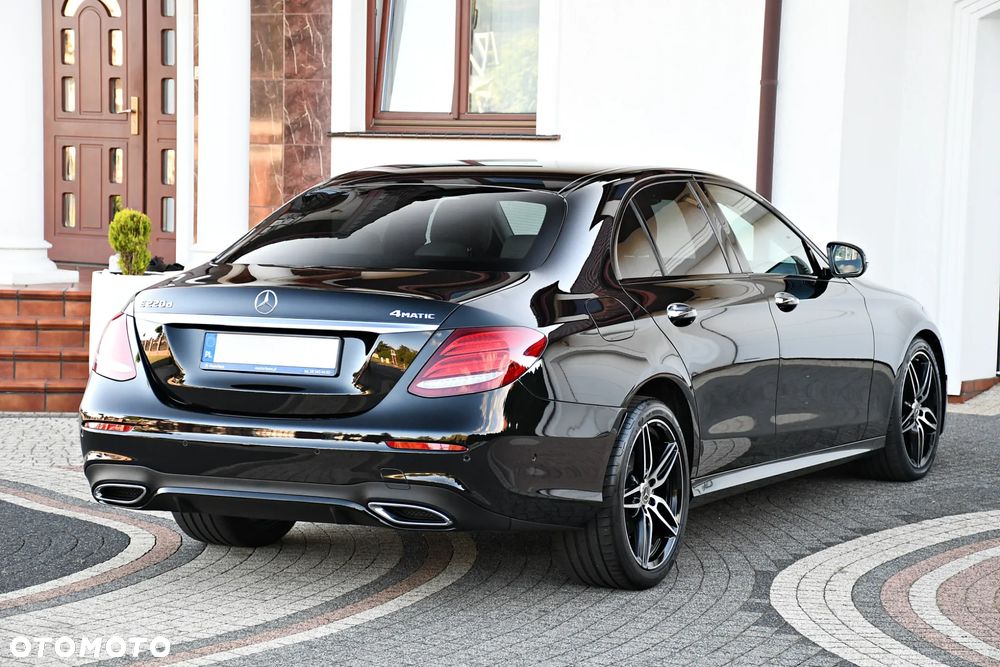 Mercedes-Benz Klasa E 220 d 4-Matic Business Edition 9G-TRONIC - 12