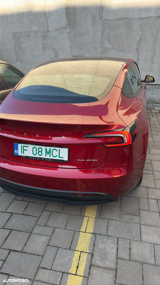 Tesla Model 3 - 2
