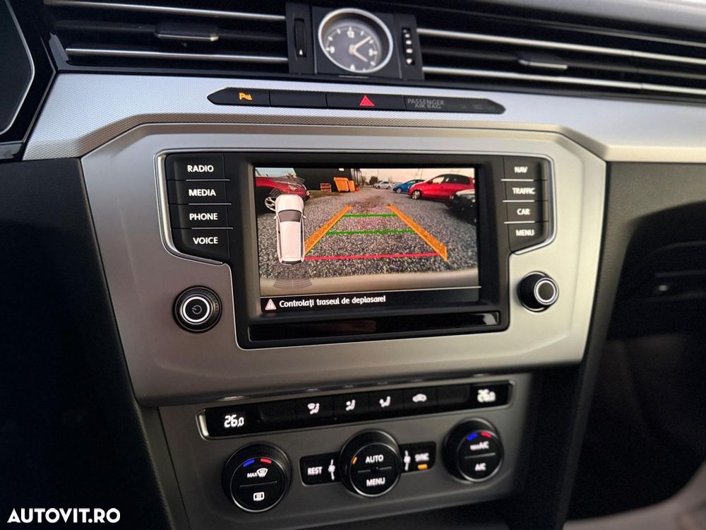 Volkswagen Passat Variant 2.0 TDI DSG (BlueMotion Technology) Highline - 16