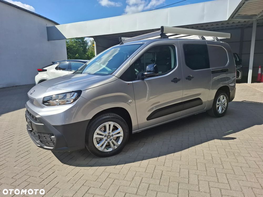 Toyota Proace City - 38