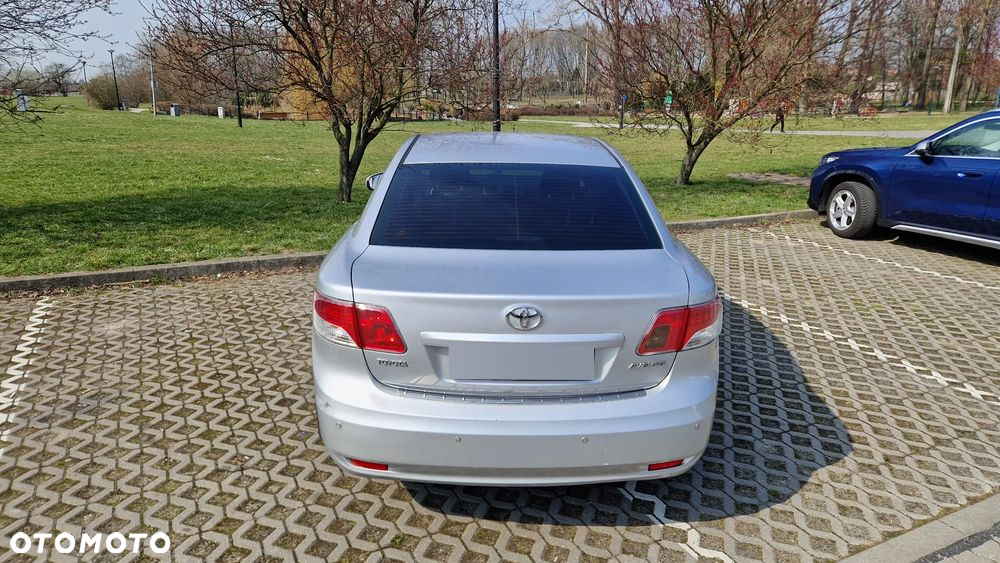 Toyota Avensis 1.8 Sol NAVI - 7