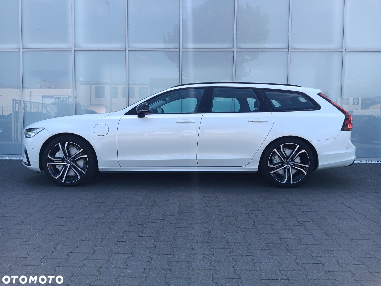 Volvo V90 - 2