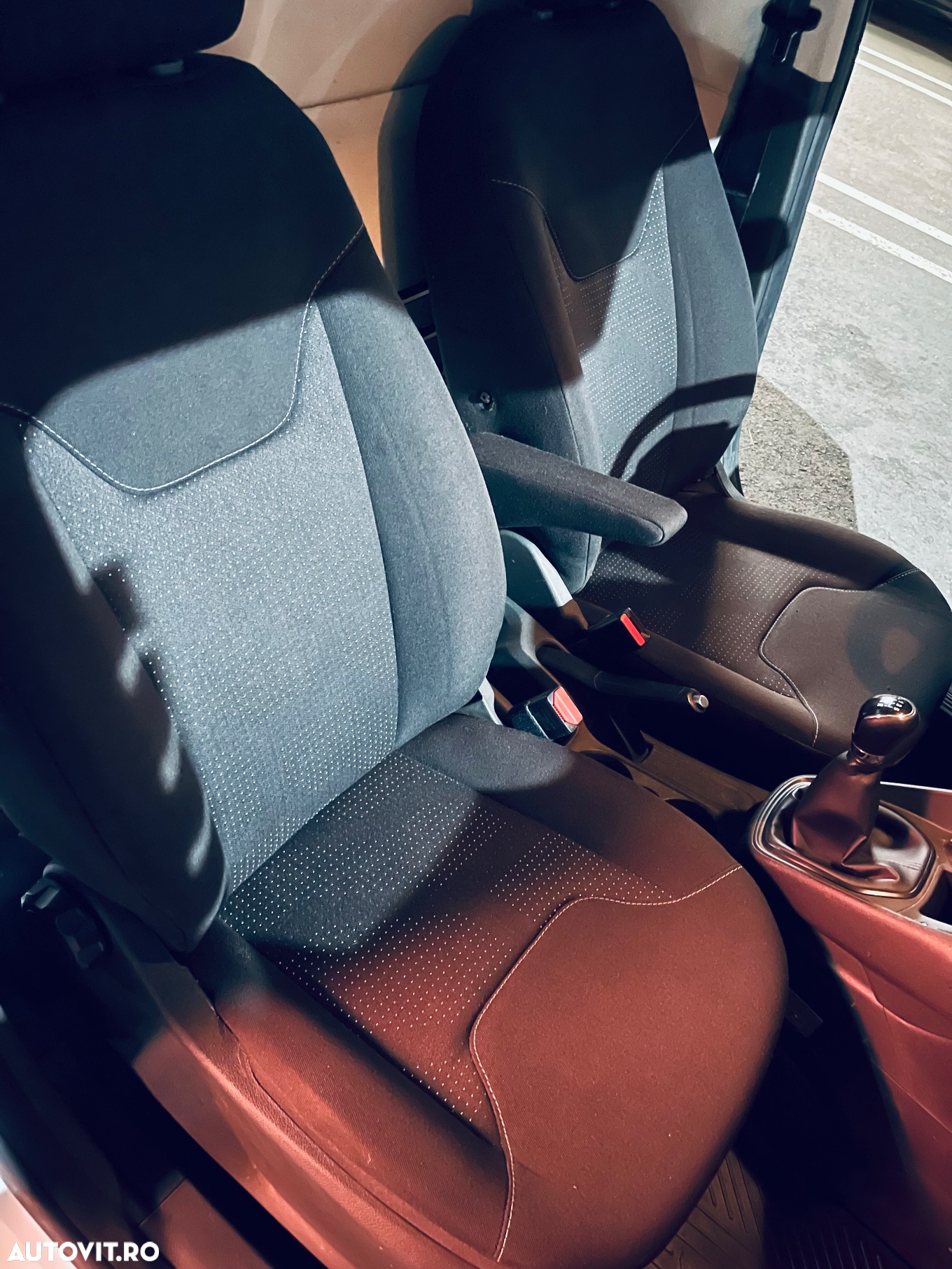 Ford Tourneo Courier 1.5 TDCi Trend - 12