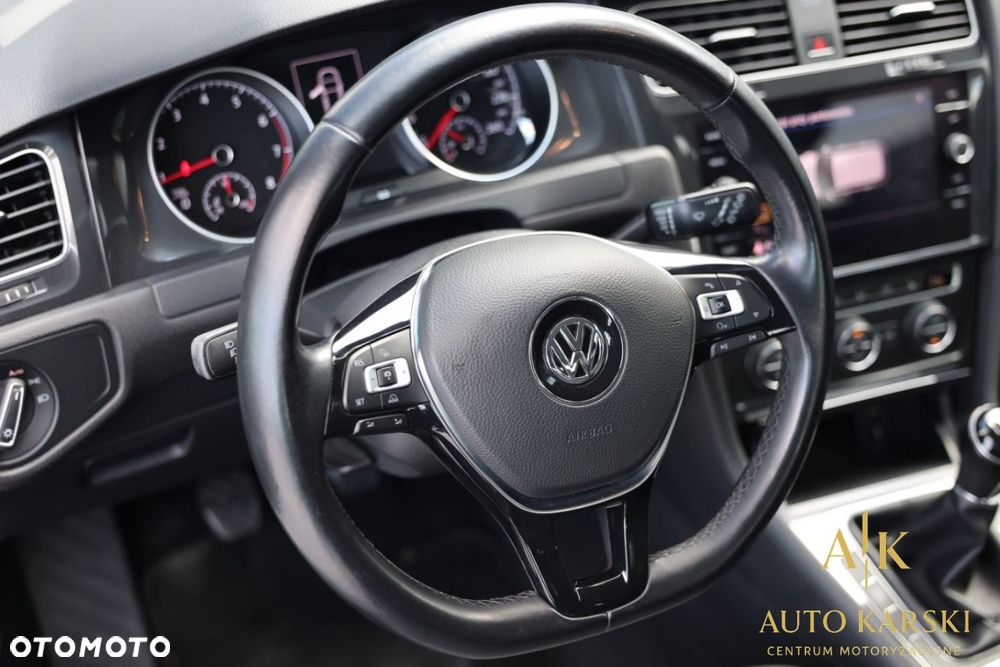 Volkswagen Golf - 20