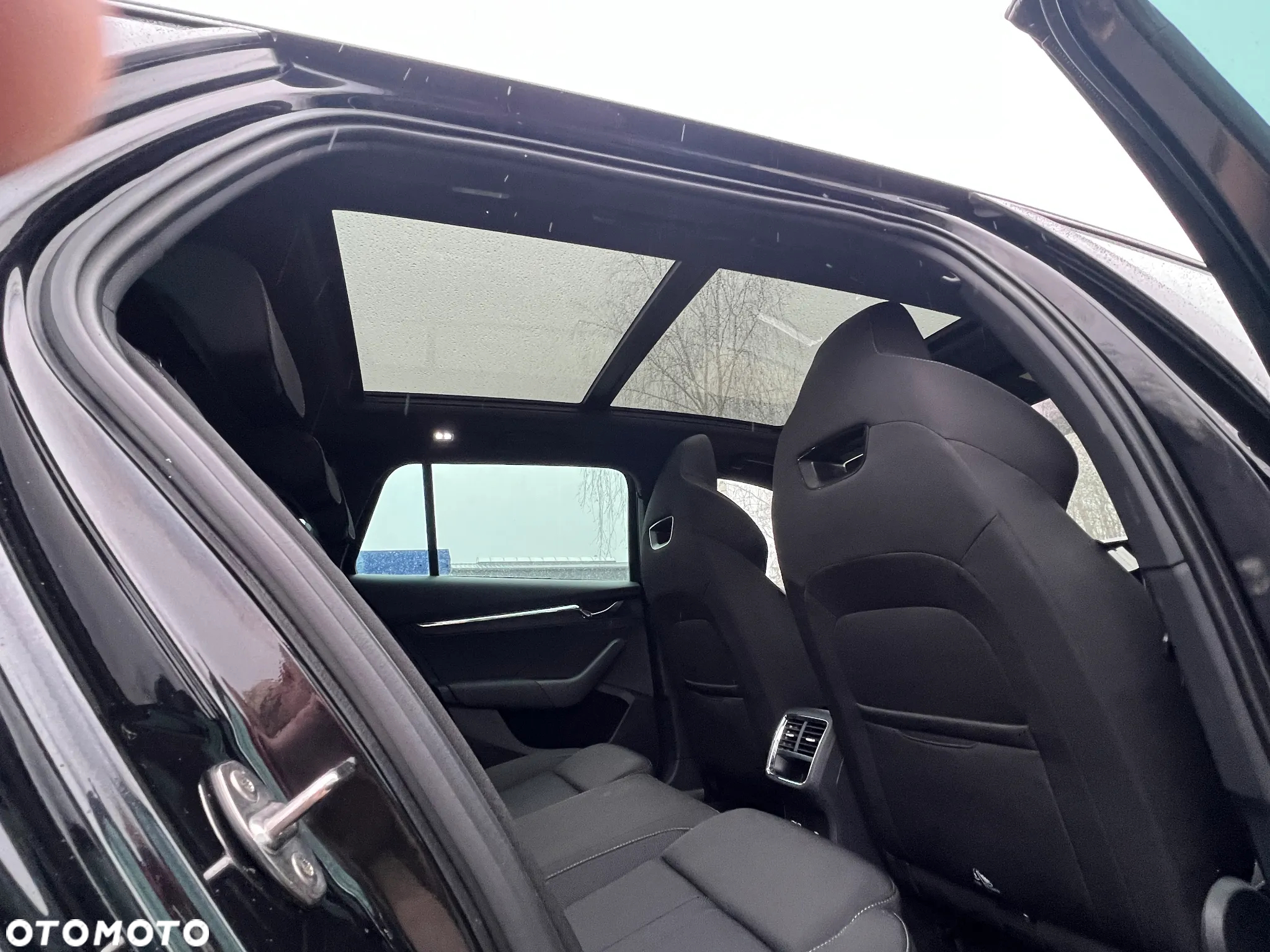 Skoda Octavia 2.0 TDI DSG Sportline - 25