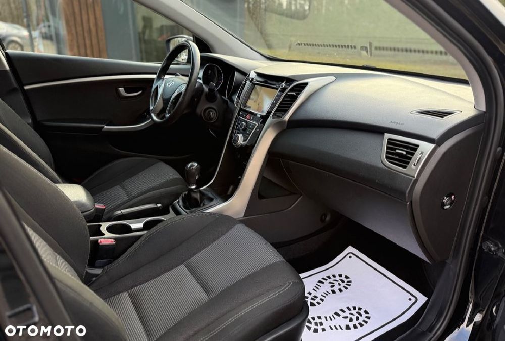 Hyundai i30 1.6 Comfort - 19
