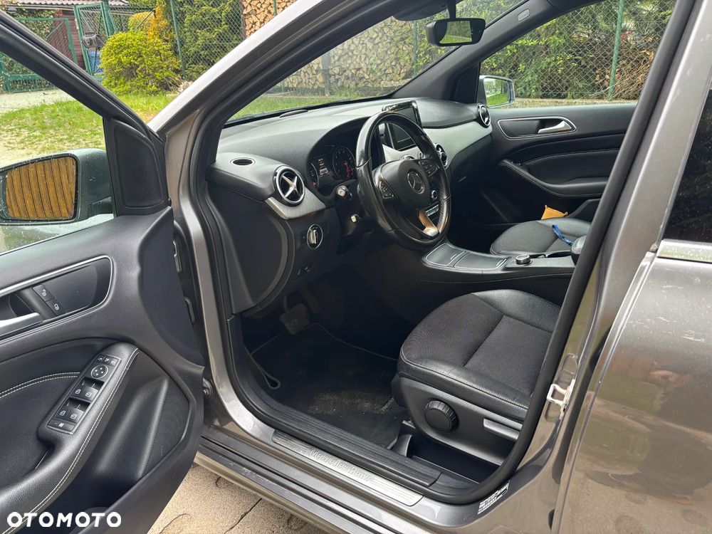 Mercedes-Benz Klasa B 200 7G-DCT - 7