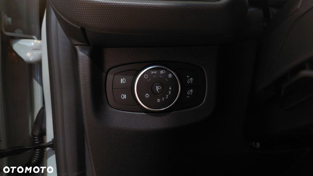 Ford Transit Courier - 15