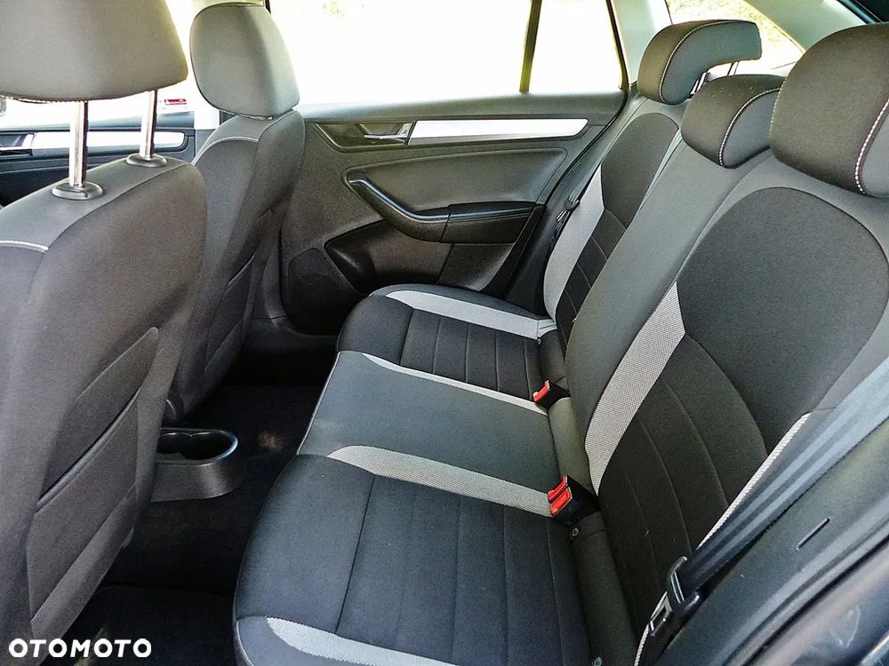 Skoda RAPID 1.4 TSI DSG Style - 21