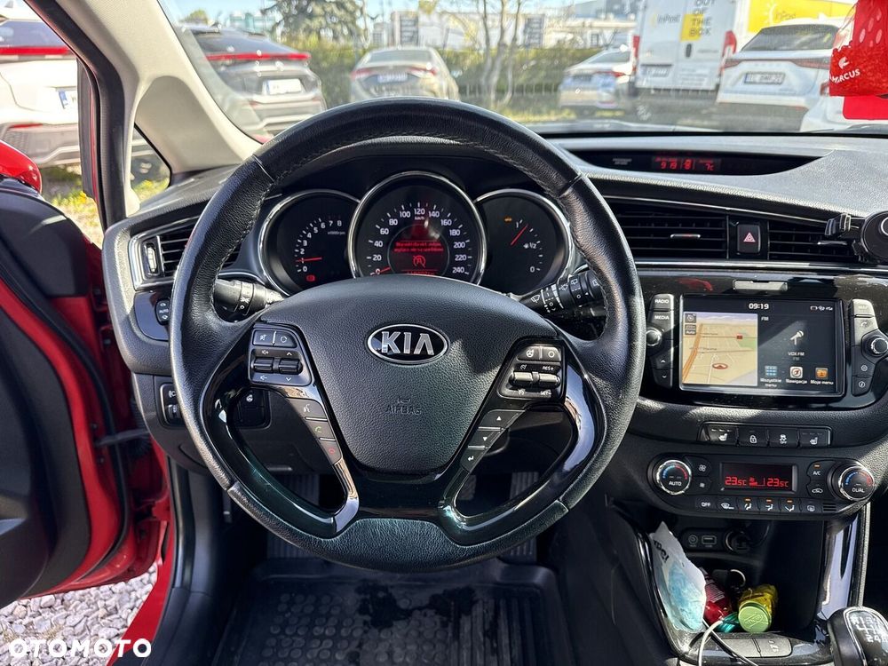 Kia Ceed - 16