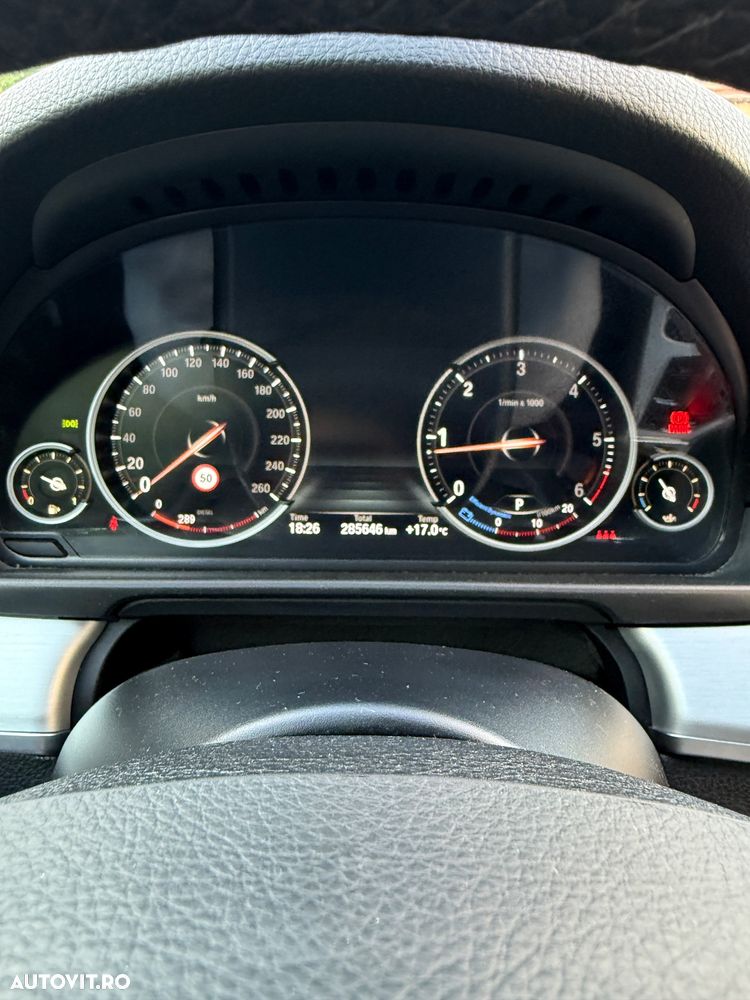 BMW Seria 5 520d xDrive - 17