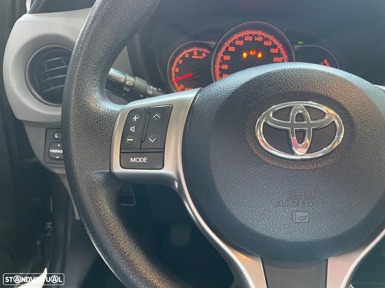 Toyota Yaris 1.4 D-4D ACtive - 16