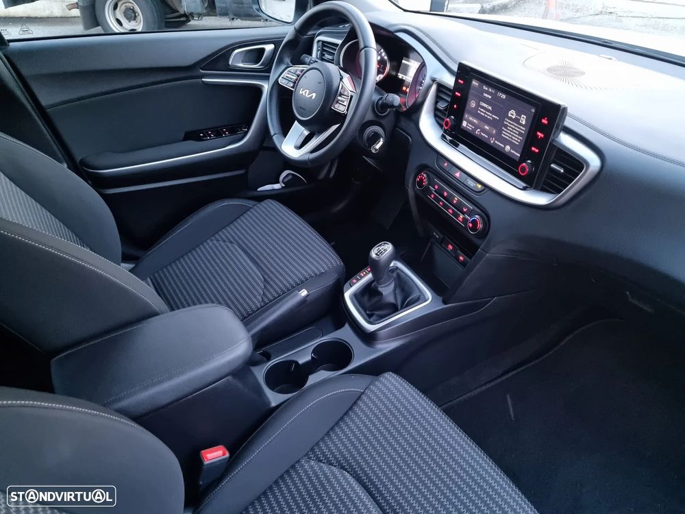 Kia XCeed 1.0 T-GDI Dynamic - 10