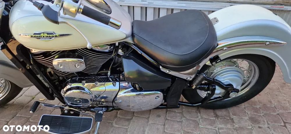 Suzuki VL 800 Volusia - Boulevard C50 - 23