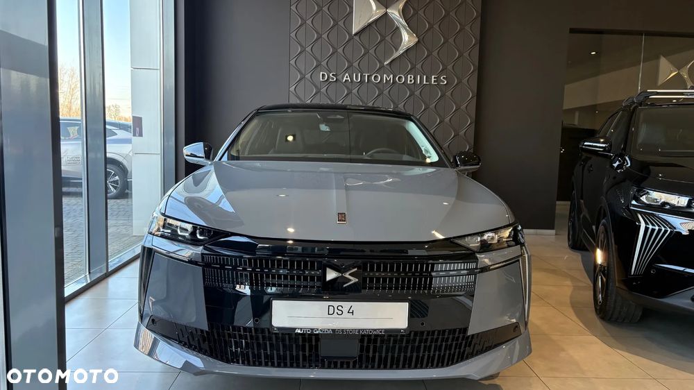 DS Automobiles N°4 E-Tense 58.3kWh Étoile Alcantara - 3