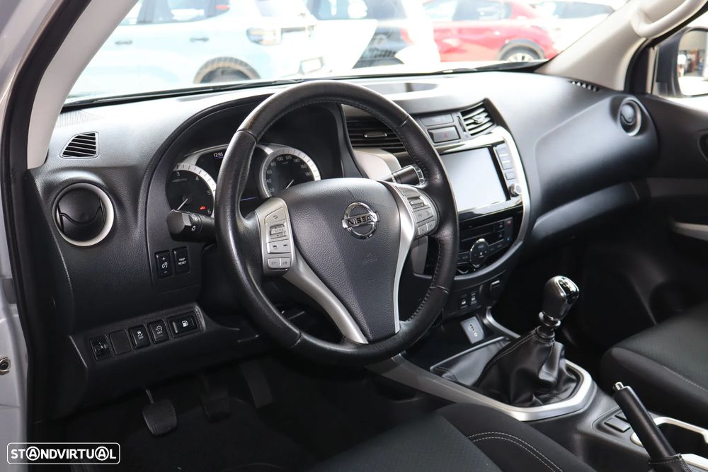 Nissan Navara 2.3 dCi CD 4WD N-Connecta Nav+Barras - 11