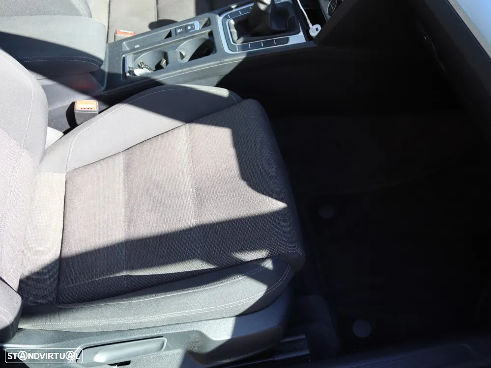 VW Passat Variant 1.6 TDI Confortline - 10