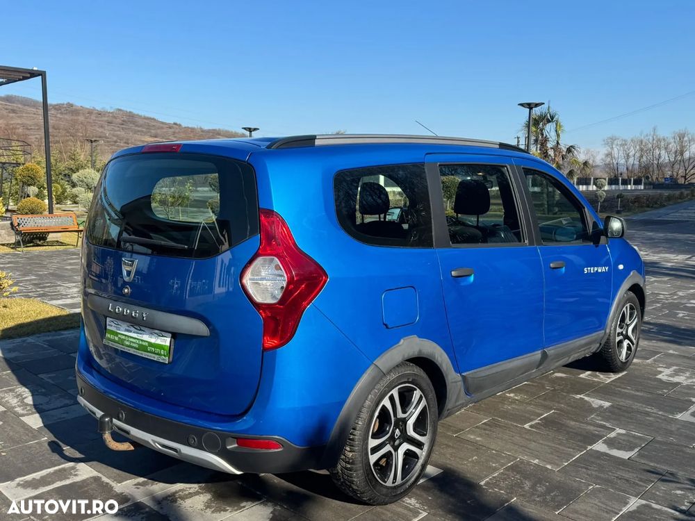 Dacia Lodgy 1.2 TCe 115 CP Stepway - 3