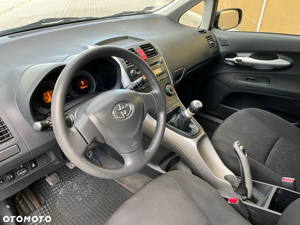 Toyota Auris 1.4 D-4D Premium - 7