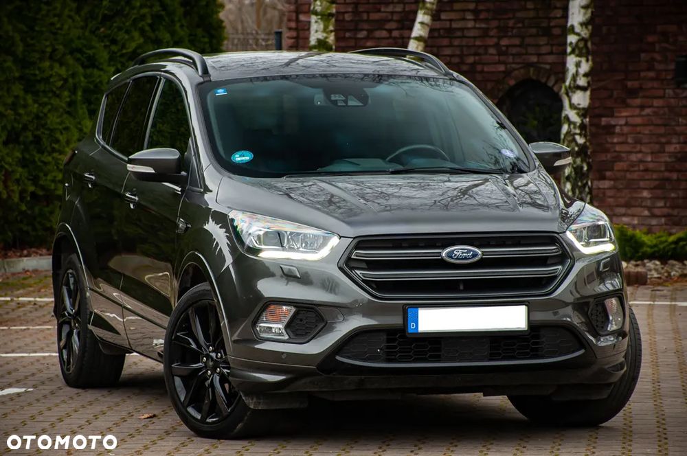 Ford Kuga - 1