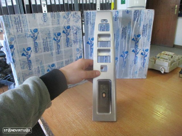 Grelha Friso CC65684L6C MAZDA 5 2006 FRENTE Esq - 4