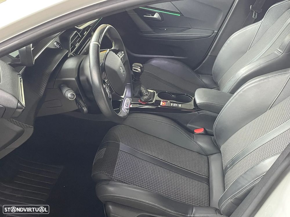 Peugeot 208 1.2 PureTech GT Line - 16