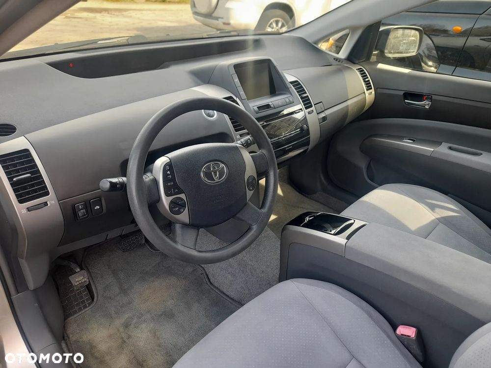 Toyota Prius 1.5 VVT-i Sol - 7