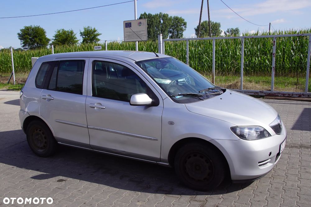 Auto na części - Mazda 2 DY Lift 1.4 CITD 67 KM F6JA 2N1R-7F096-AB 2006R Silnik Skrzynia Drzwi Szyba Lusterko Maska Klapa Lampa Zderzak Deska Kokpit Sterownik Moduł - 8
