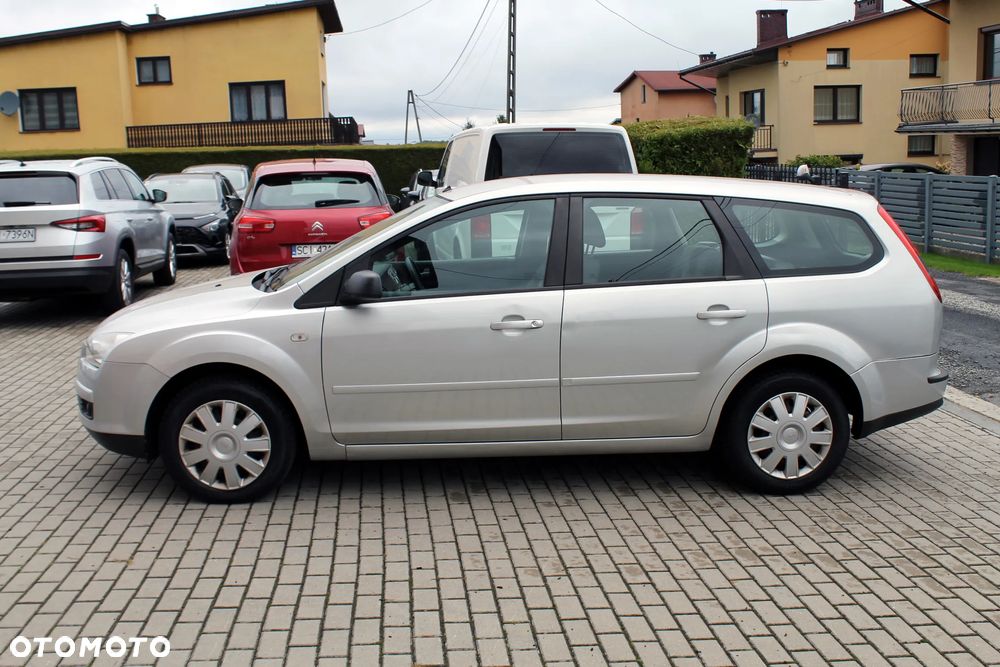 Ford Focus 1.6 16V Style - 6