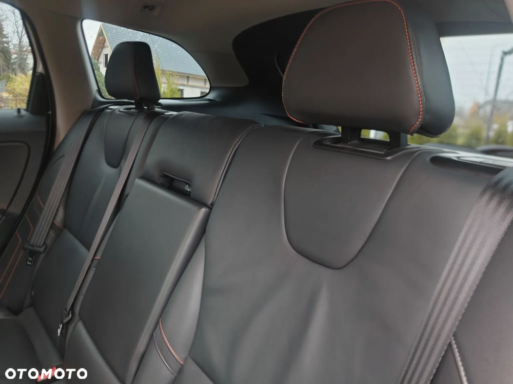 Volvo XC 60 D4 AWD Geartronic Ocean Race - 20