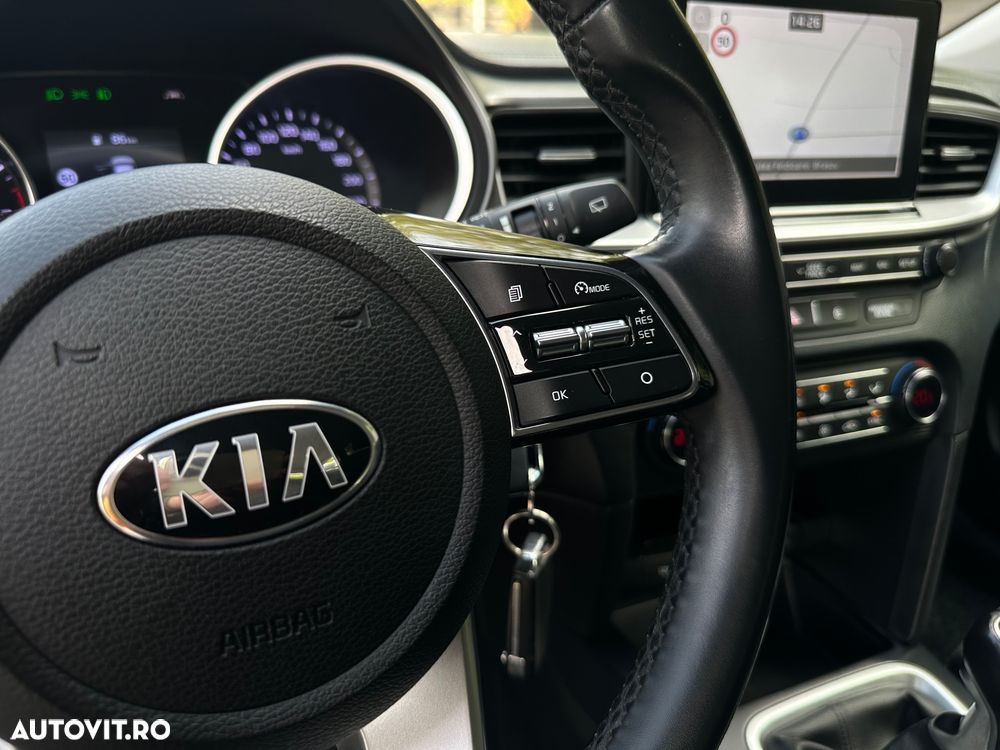 Kia Ceed - 16
