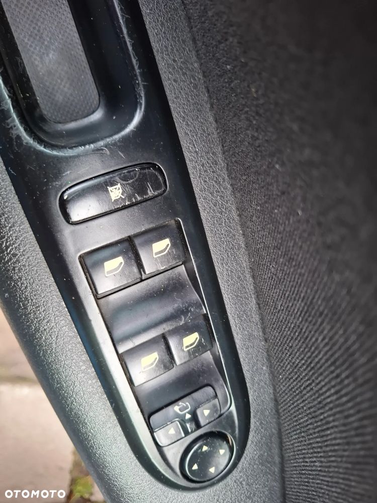 Peugeot 407 2.0 HDI Premium - 35