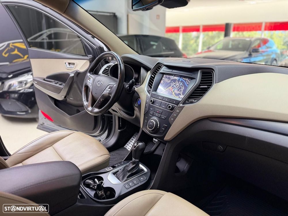 Hyundai Santa Fe 2.2 CRDi Premium 4WD Aut. - 39