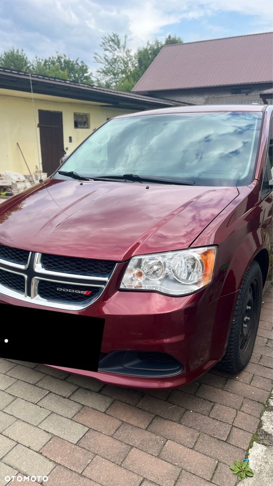Dodge Caravan - 2