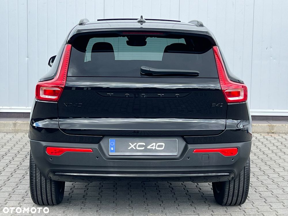 Volvo XC 40 B4 AWD Ultimate Dark - 15