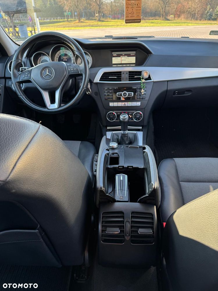 Mercedes-Benz Klasa C 220 CDI DPF (BlueEFFICIENCY) - 14