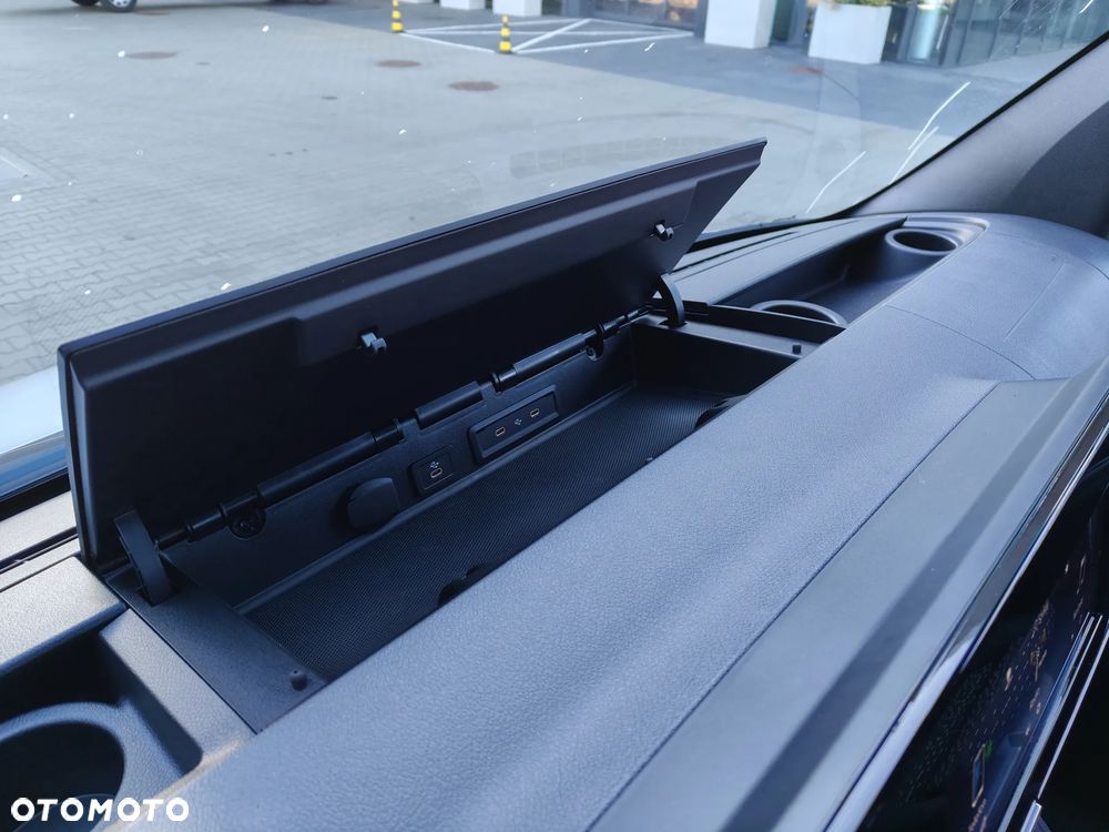 Mercedes-Benz Sprinter - 21