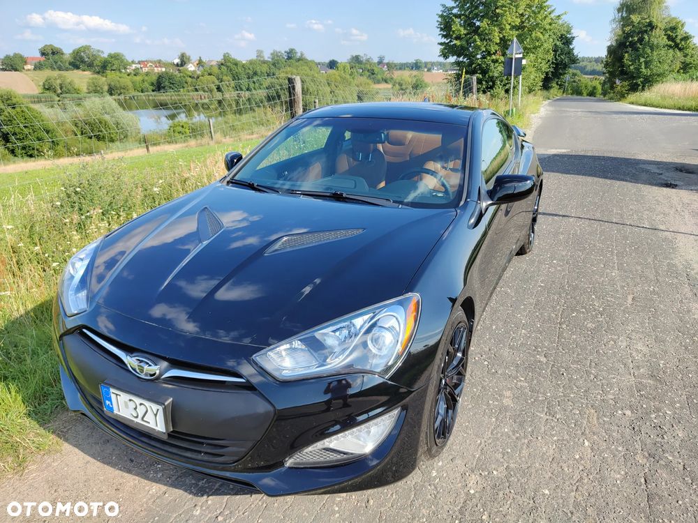 Hyundai Genesis Coupe 3.8 V6 Executive - 13