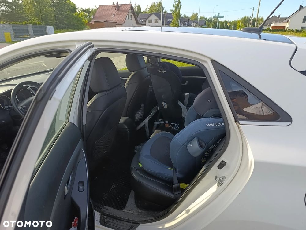 Hyundai i30 1.6 CRDi Premium - 6